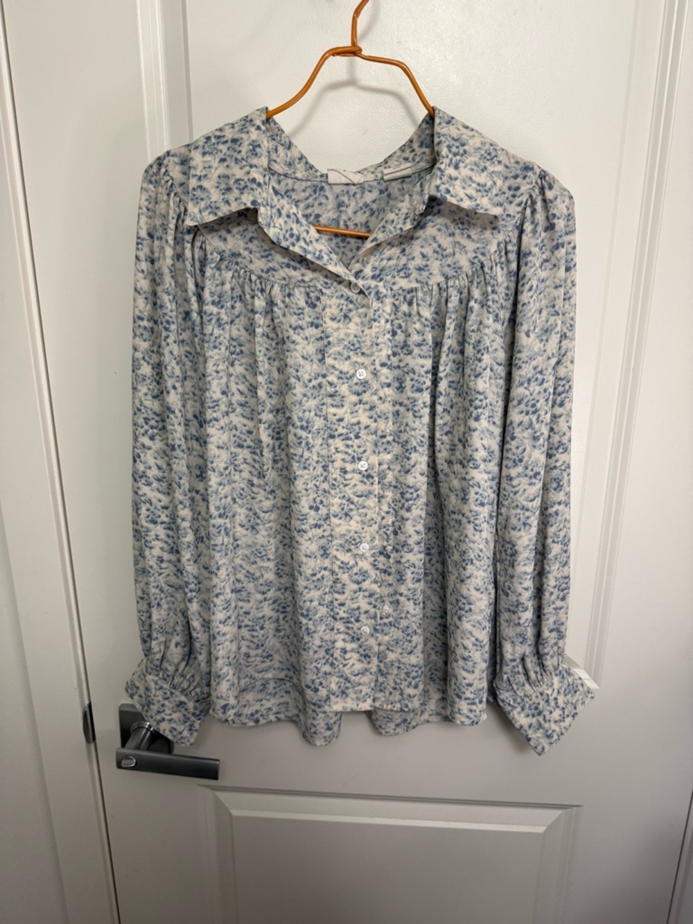 Levi's Nisa Yoke Light Blue Floral Button-Down Blouse in size S